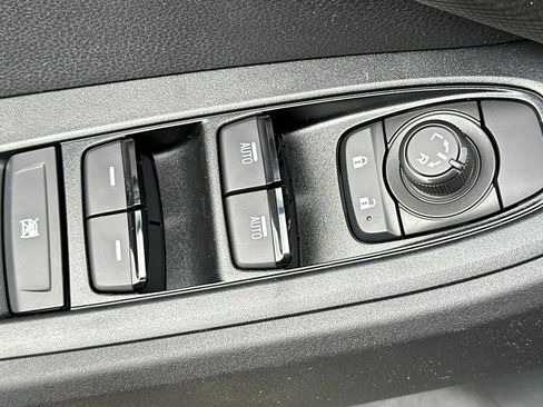 New 2025 Subaru Crosstrek 2.5i Sport w/ Crosstrek Mirror Package image 12