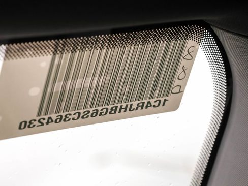 New 2025 Jeep Grand Cherokee Limited image 28