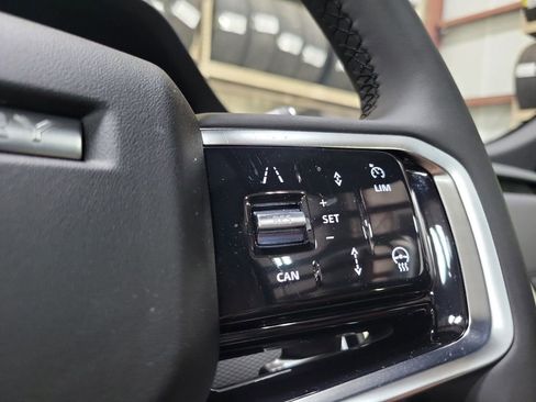 Used 2024 Land Rover Discovery Sport Dynamic SE AWD/4WD image 16