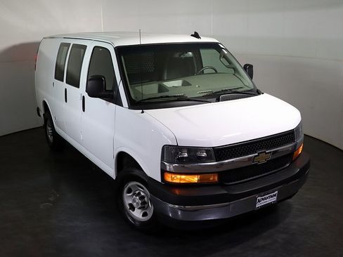 Used 2024 Chevrolet Express 2500 w/ Driver Convenience Package image 7