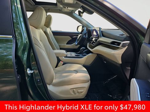 Used 2025 Toyota Highlander XLE AWD/4WD image 18