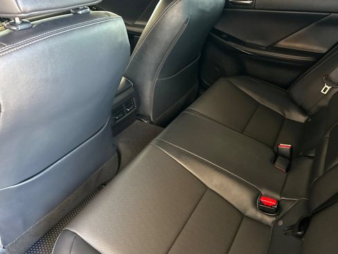 Used 2025 Lexus IS 300 RWD image 9