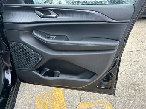 New 2025 Jeep Grand Cherokee Altitude image 22