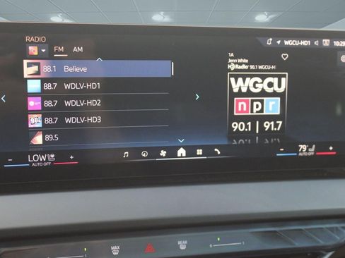 Used 2025 BMW X3 xDrive30i w/ Premium Package image 27