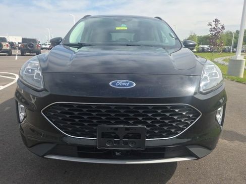 Used 2021 Ford Escape Titanium AWD/4WD image 3