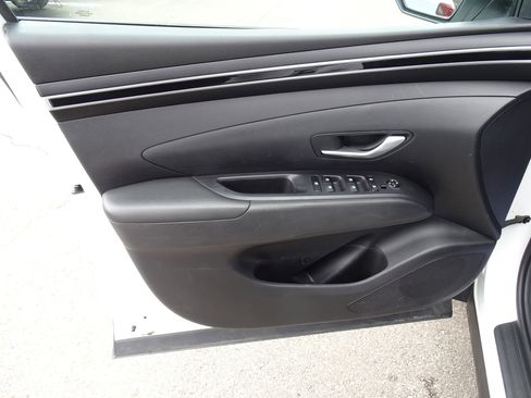 Used 2023 Hyundai Tucson SE AWD/4WD image 12