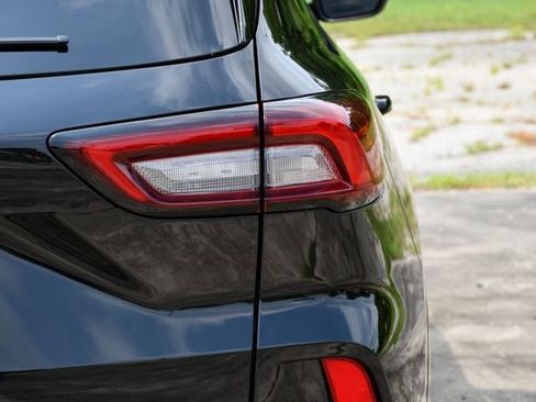 Used 2023 Ford Escape ST-Line w/ Tech Pack #1 FWD image 14