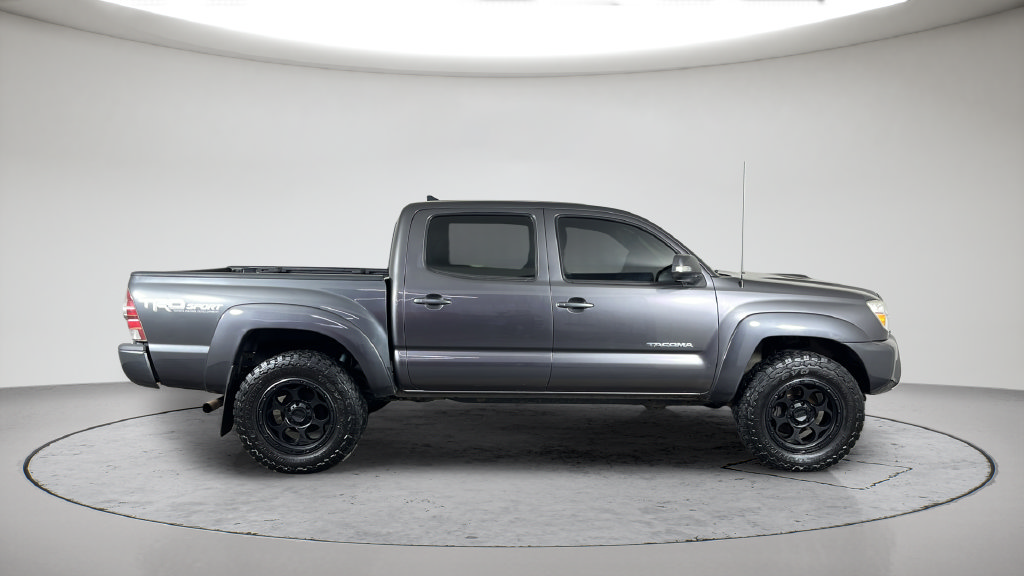 Used 2015 Toyota Tacoma 4x4 Double Cab w/ TRD Sport Package image 6