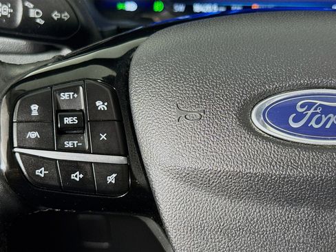 Used 2022 Ford Escape Titanium w/ Class II Trailer Tow Package image 13