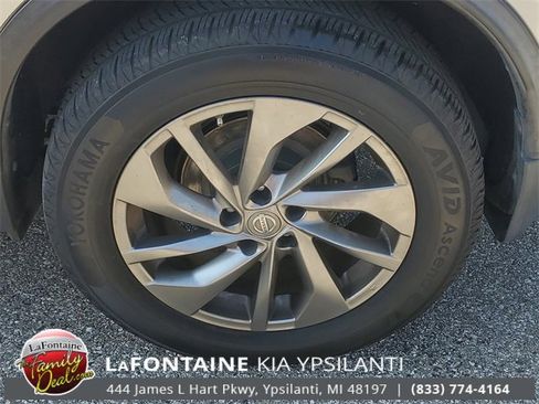 Used 2016 Nissan Rogue SL image 7