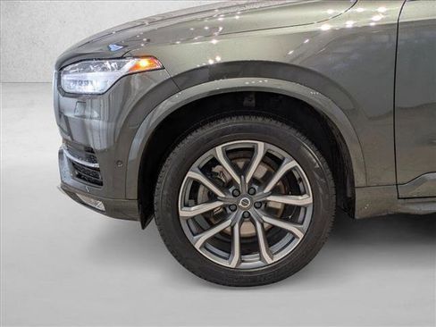 Used 2018 Volvo XC90 T6 Momentum w/ Convenience Package image 25