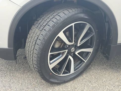 Used 2020 Nissan Rogue SL FWD image 33