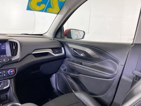 Used 2023 GMC Terrain SLT image 11