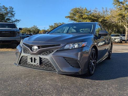 Used 2019 Toyota Camry SE image 7