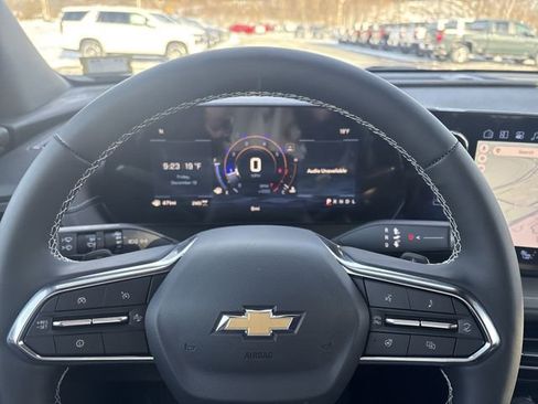 New 2026 Chevrolet Traverse LT w/ Driver Confidence Package AWD/4WD image 11