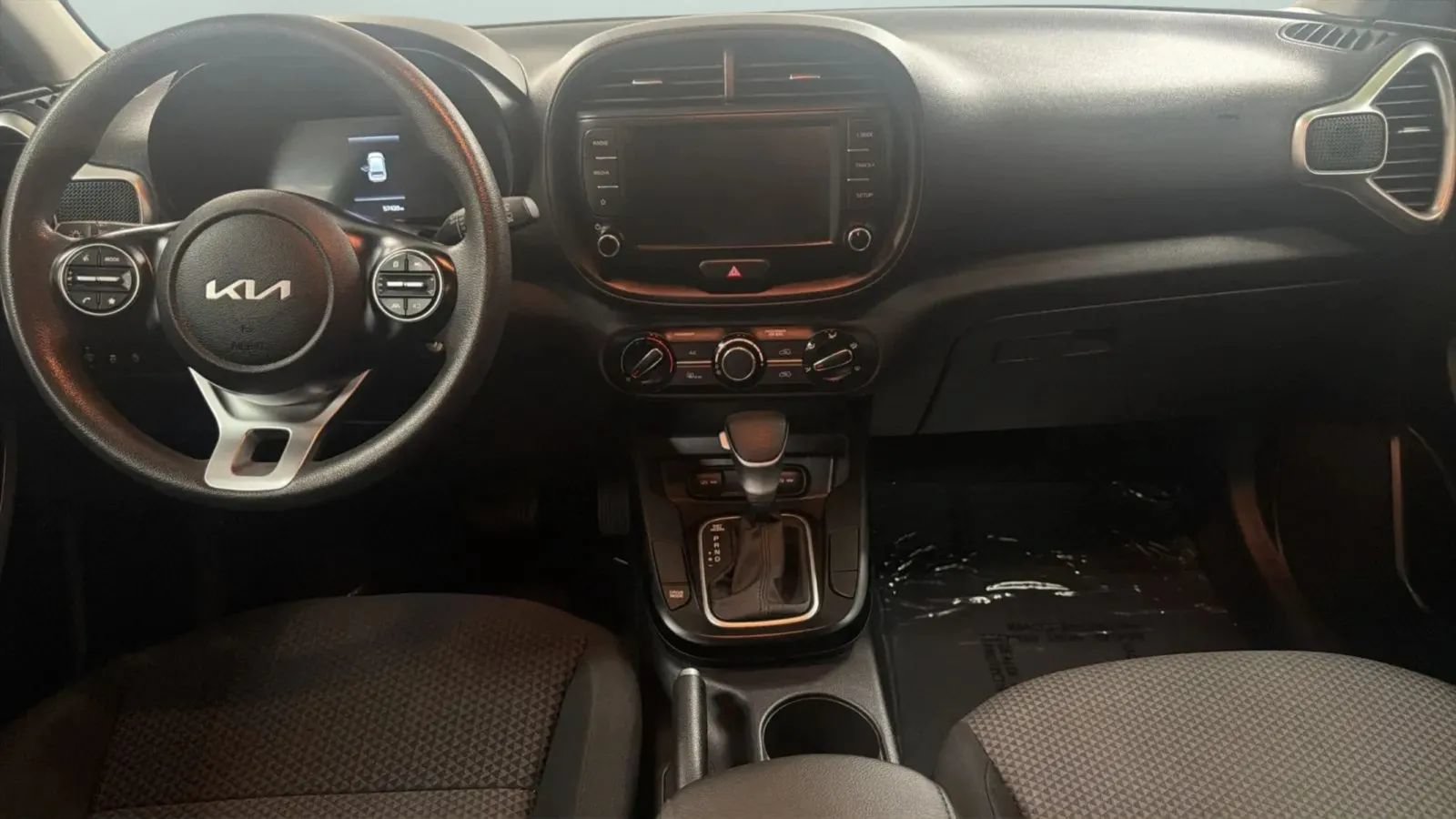 Used 2023 Kia Soul LX w/ LX Technology Package FWD image 16