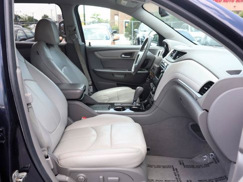 Used 2016 Chevrolet Traverse LT AWD/4WD image 9