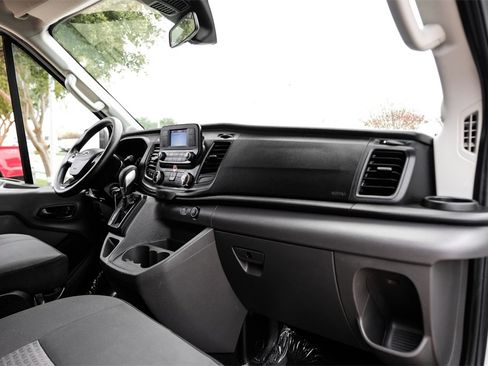 Used 2021 Ford Transit 350 XLT image 9