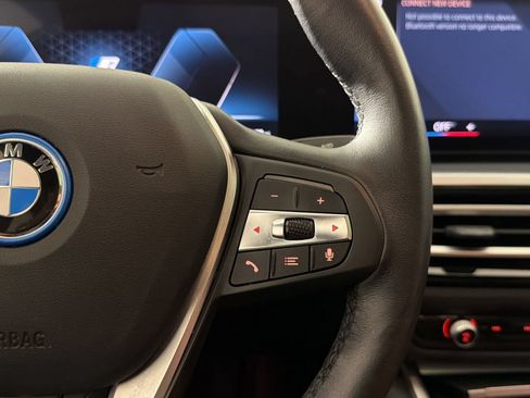 Used 2023 BMW i4 eDrive35 RWD image 16