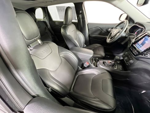Used 2022 Jeep Cherokee Limited image 24
