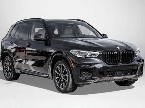 Used 2022 BMW X5 M50i w/ Executive Package image 4