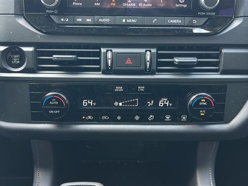 Used 2025 Nissan Pathfinder S AWD/4WD image 22