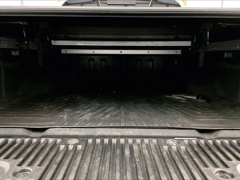 Used 2024 Nissan Frontier SV w/ SV Convenience Package image 32