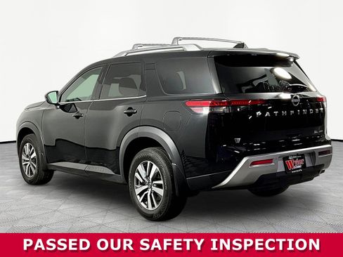 Used 2025 Nissan Pathfinder SL AWD/4WD image 4