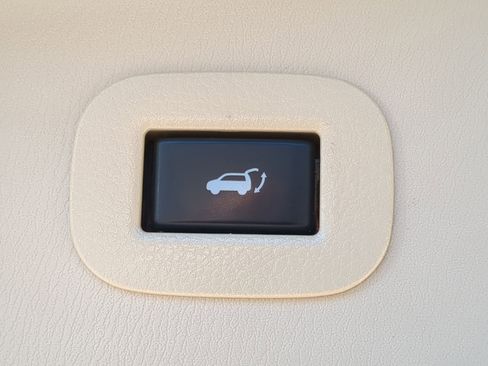 Used 2022 INFINITI QX80 Sensory w/ Cargo Package image 39