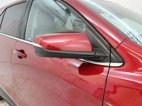 Used 2019 Chevrolet Equinox LT w/ Driver Convenience Package image 51