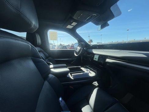 New 2025 Lincoln Navigator Reserve w/ Jet Appearance Package image 21