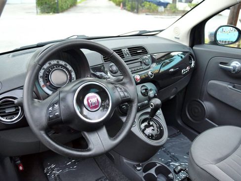 Used 2012 FIAT 500 Lounge FWD image 19