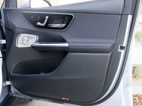 Used 2026 Mercedes-Benz GLC 300 image 24