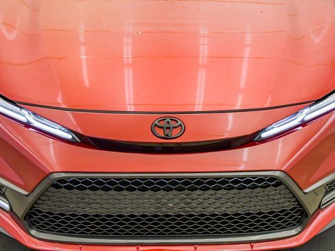 Used 2022 Toyota Corolla XSE image 8