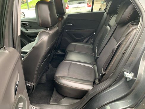 Used 2019 Chevrolet Trax LT w/ Driver Confidence Package AWD/4WD image 9
