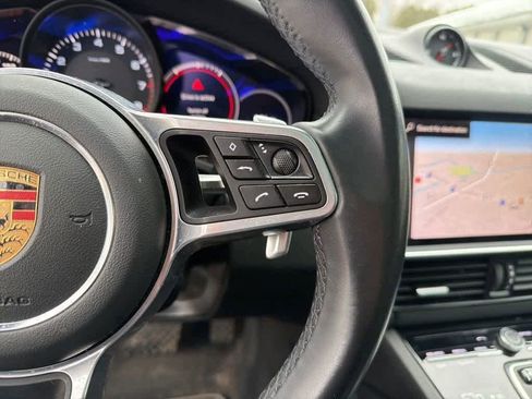 Used 2022 Porsche Cayenne Platinum Edition image 15