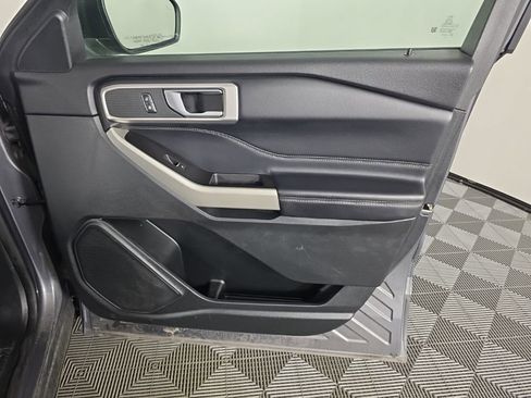 Used 2021 Ford Explorer XLT w/ Class III Trailer Tow Package image 40