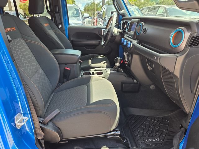 Used 2020 Jeep Gladiator Mojave w/ Trailer Tow Package AWD/4WD image 15