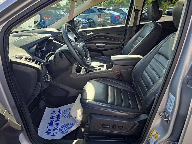 Used 2019 Ford Escape SEL AWD/4WD image 25