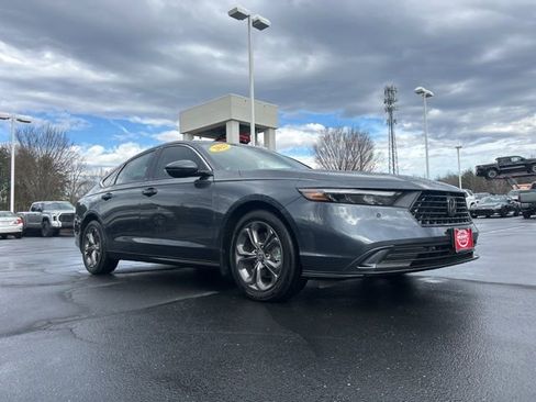 Used 2023 Honda Accord EX-L image 3