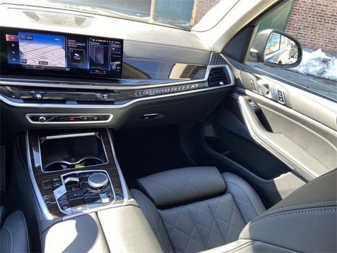 Certified 2023 BMW X7 xDrive40i w/ Parking Assistance Package image 13