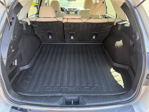 Used 2017 Subaru Outback 3.6R Limited AWD/4WD image 16