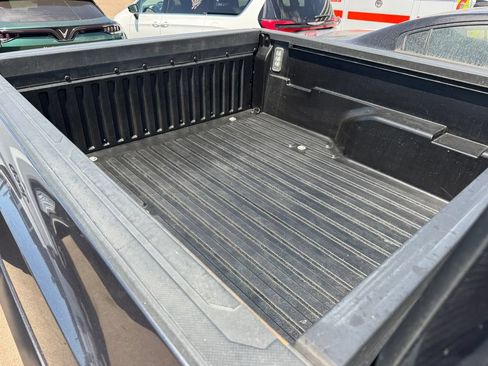 Used 2021 Toyota Tacoma SR5 w/ Blackout Package (TMS) AWD/4WD image 19