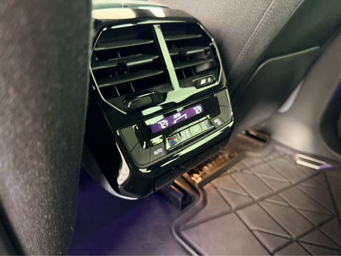 Used 2025 BMW iX xDrive50 w/ Convenience Package image 18