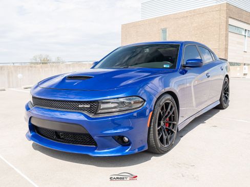 Used 2018 Dodge Charger R/T image 3