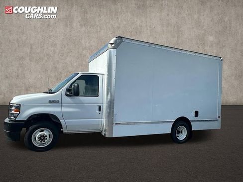 New 2024 Ford E-450 and Econoline 450 Super Duty w/ Driver's Safety Package image 4