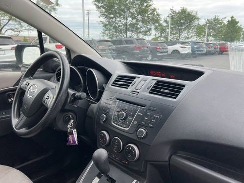 Used 2014 MAZDA MAZDA5 Sport FWD image 29