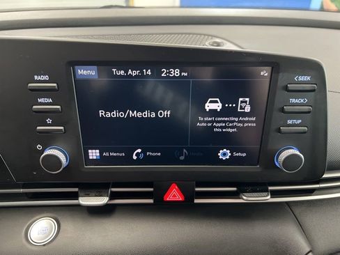 Used 2023 Hyundai Elantra SEL w/ Preferred Accessory Package image 28