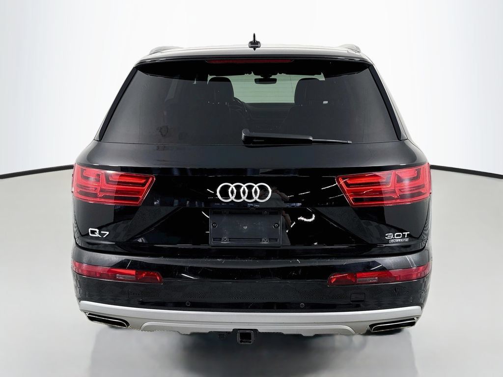Used 2017 Audi Q7 3.0T Prestige AWD/4WD image 10