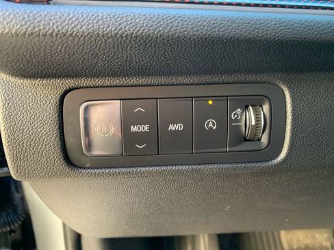 Used 2024 Chevrolet Traverse Z71 w/ Enhanced Driving Package image 28